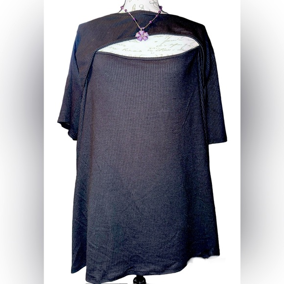 NWT- Ava & Viv Women's Plus Size Slim Fit Short Sleeve Ribbed T-Shirt - Picture 1 of 3